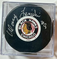 Danny Lewicki autographed Chicago Blackhawks Original 6 Puck / DLA COA