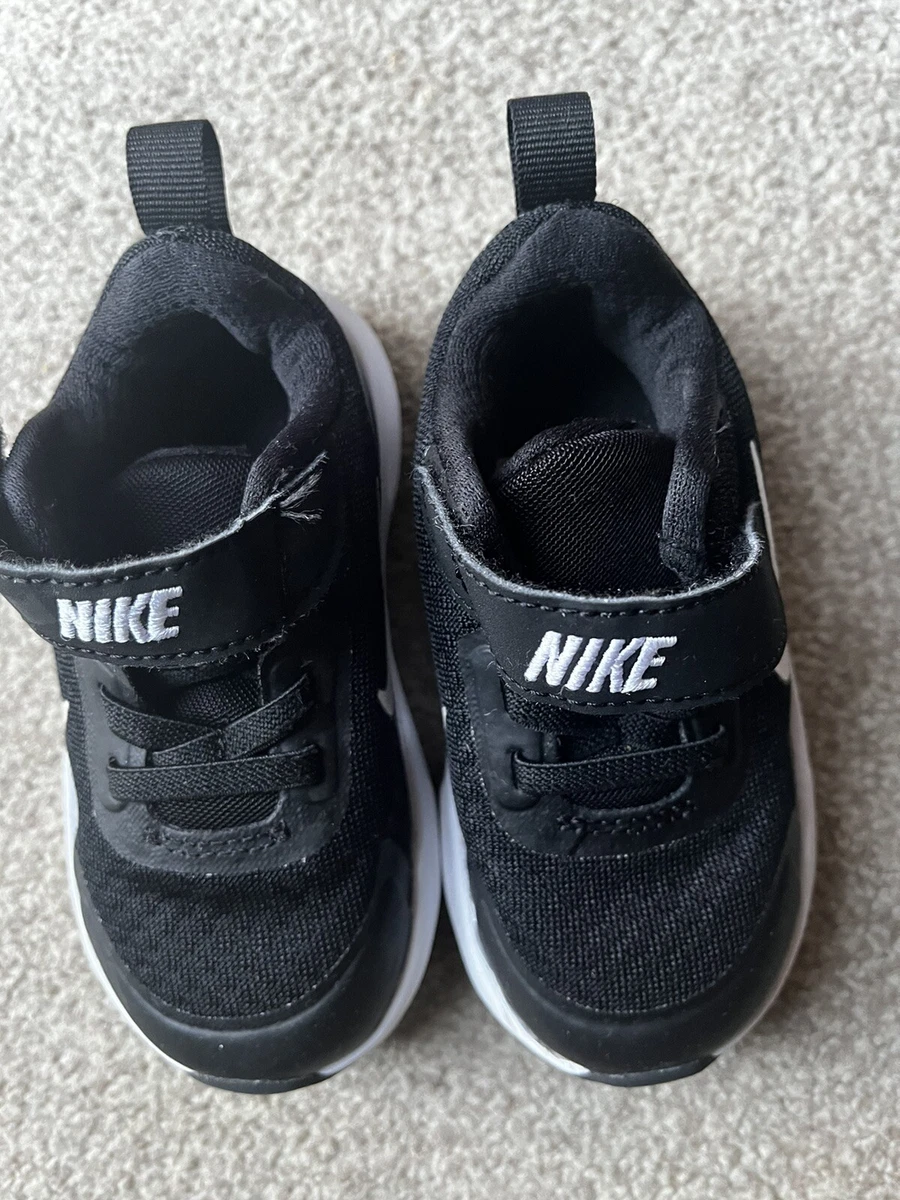 Black nike trainers size 5.5 cheap