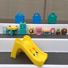 Lot of 13 Moose Toys Shopkins/Petkins Bags and Figures