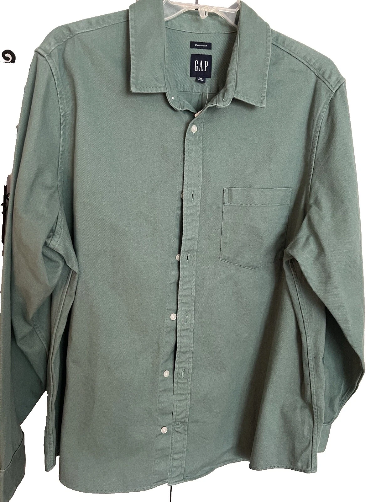 Gap Solid Casual Button-Down Shirts for Men