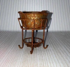 MINIATURE DOLLHOUSE 1:12 SCALE - RUSTY TUB WITH STAND - EIWF618