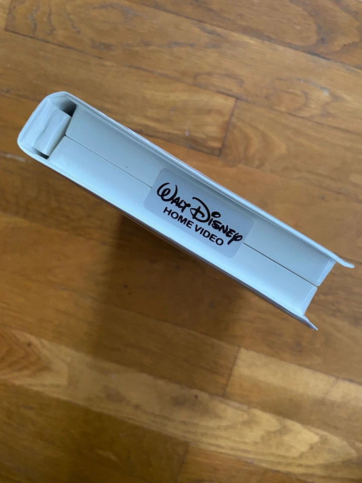 NEW RARE Disney Winnie the Pooh Spookable Pooh #6783 Vintage 1996 VHS BRAND NEW - Image 3 of 4