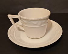 1 Mokkatasse mit Untertasse KPM Berlin Kurland weiß, 2. Wahl