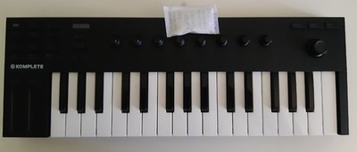 Native Instruments Komplete Kontrol M32 USB MIDI Keyboard   Top Zustand + Extras