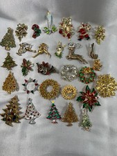 RARE 29 PC Lot Christmas Brooches Vintage Pins Hollycraft Brooks B David LIA (72