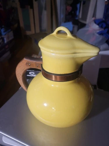 Red Wing Pottery Gypsy Trail Yellow Wide Mouth Pitcher w/Lid Brass Ring