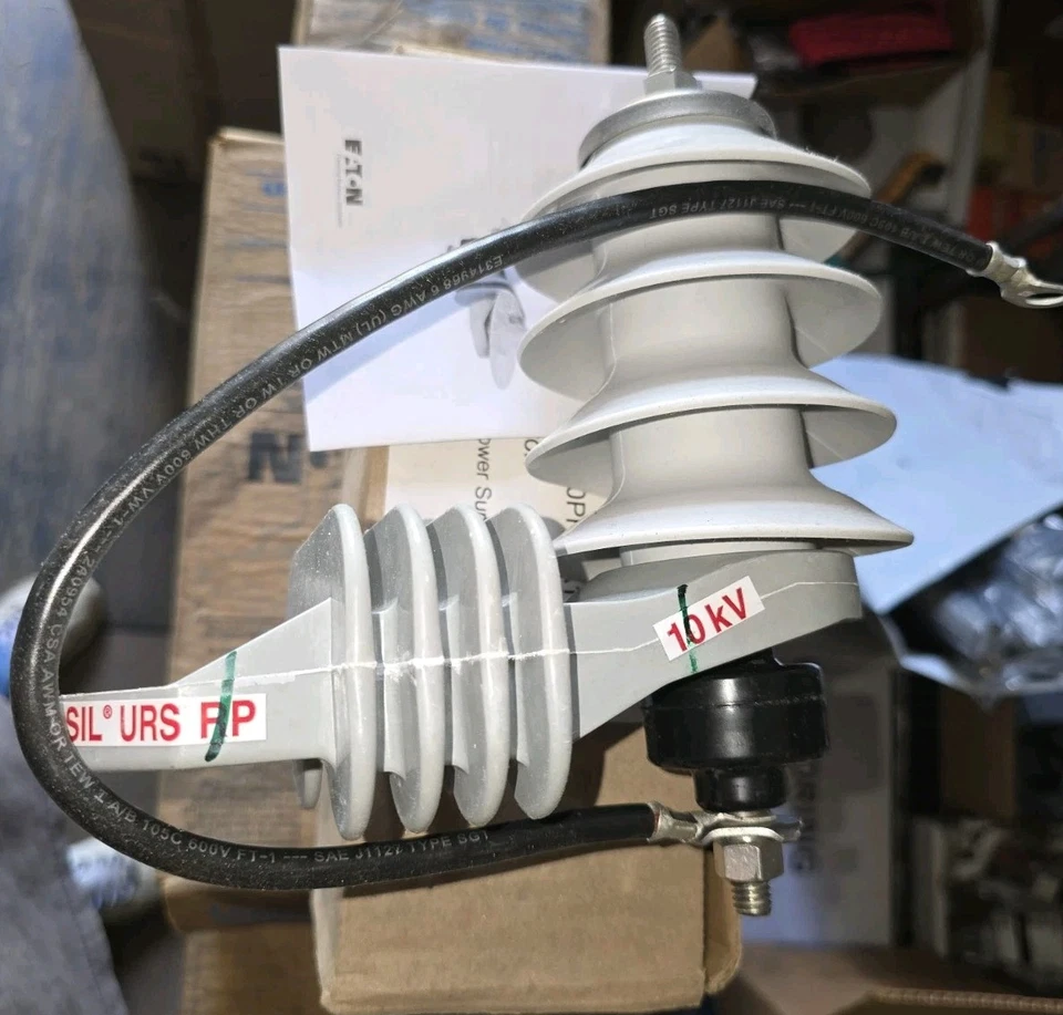EATON CORPORATION URS10050PH51A1E UltraSIL Housed VariSTAR 10KV Surge Arrester - Image 4 of 4