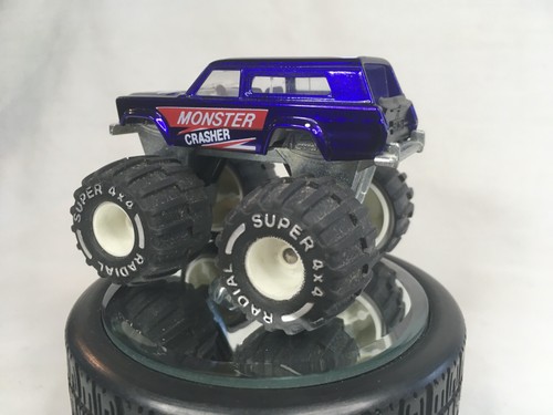 Majorette 4x4 Super Rockers - MONSTER CRASHER - 1970s Jeep Wagoneer - Picture 8 of 12
