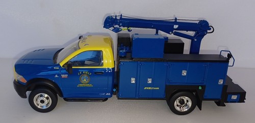 First Gear Diecast 1/34 2015 Dodge Ram 5500 w/ Service Body J.F. Kiely USED. - Picture 5 of 12