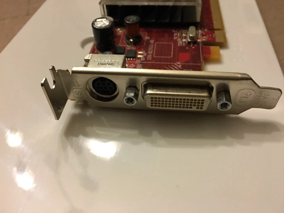 OEM Dell ATI 102-B27602 Radeon HD 2400 XT 256MB S-Video Graphics Card FM351 - Image 3 of 4