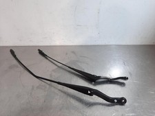 Opel Corsa E Scheibenwischerarm vorne 13284134