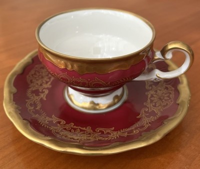 Weimar Porzellan Moccatasse handbemalt Goldapplikationen Rot