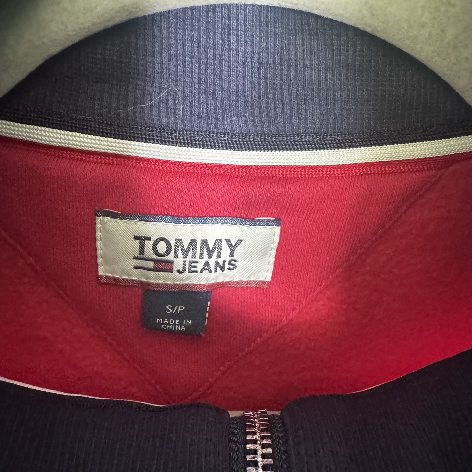 Tommy Jeans Women's Red 1/4 Zip Crop Sweatshirt Star Sleeve Pullover Size S image 2