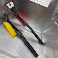 2 Bigfoot Snow Tools 21 Inch Deluxe Snowbrush Scraper Brush Full Windshield