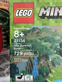 LEGO Minecraft The Waterfall Base 21134 Complete Set 729 Pieces Steve Alex
