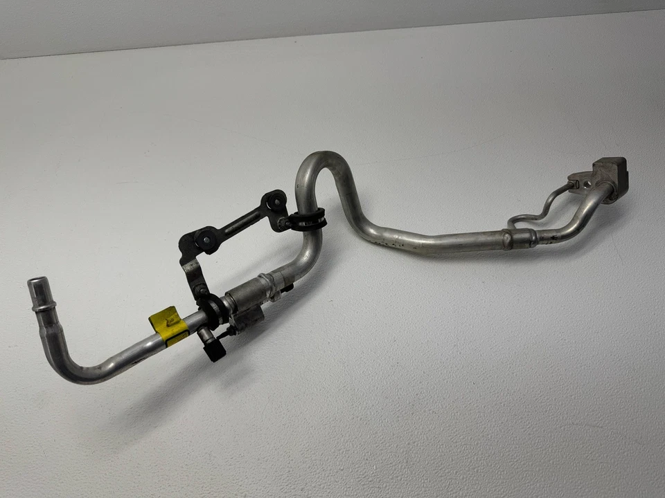 Manguera condensadora de aire acondicionado Maserati Quattroporte Ghibli 2014-2017 OEM Foto 3 de 4
