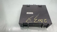 17 XT5 Audio Equipment Radio Receiver OEM  23402903 