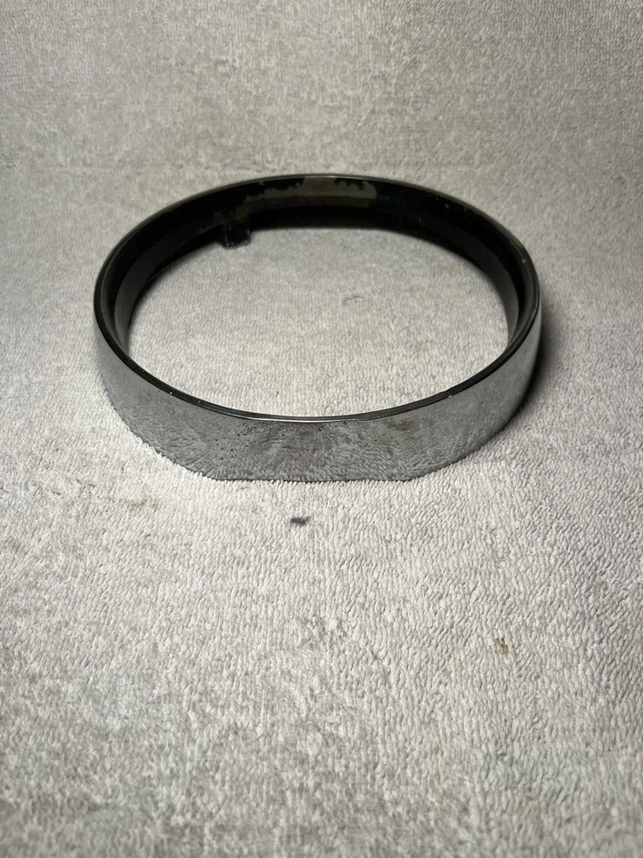 Bisel de faro cromado Mopar 1971 Plymouth Cuda Foto 2 de 4