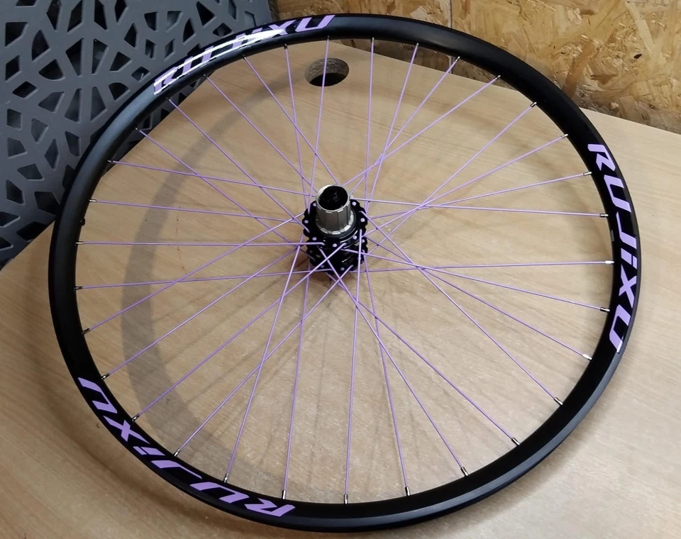 High-Strength Mountain Bike Wheel Set 27.5 Inch Disc Brake 32 Holes 30x584 - Image 4 of 4