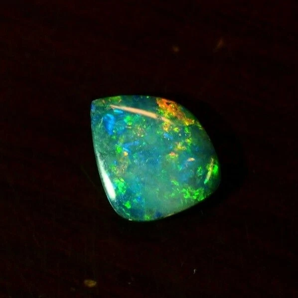 2 carat  Australian black Opal 12.2 x 9.56 x 3.24mm - Image 3 of 4