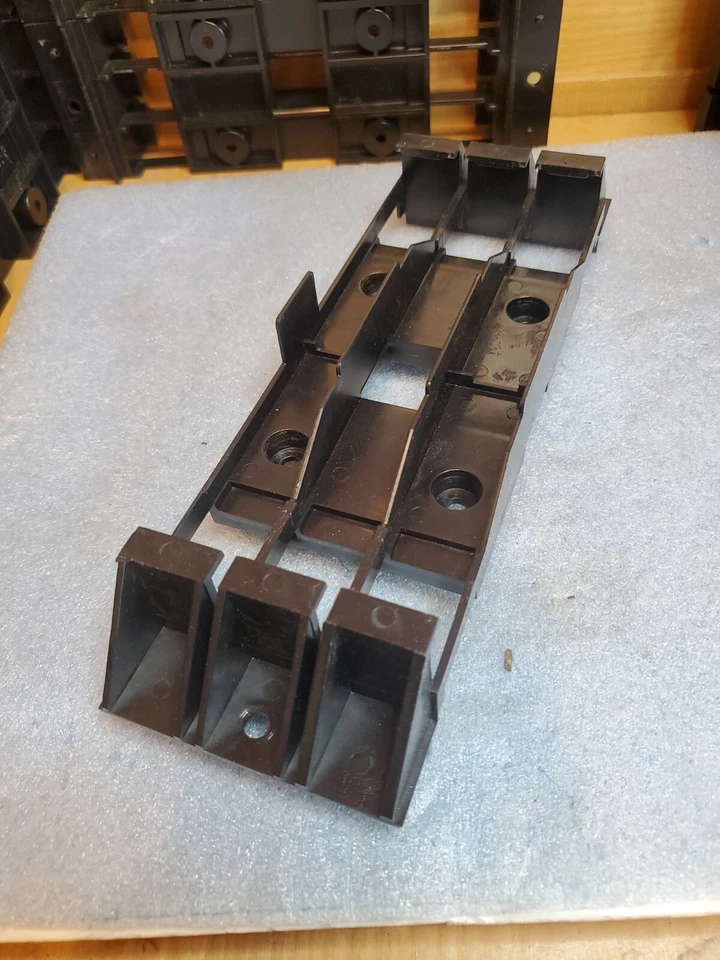 Siemens 13-A-4505-01 Top Barrier FOR PANLE TYPE BQD IN*STOCK*USA* READY TO SHIP - Image 2 of 4