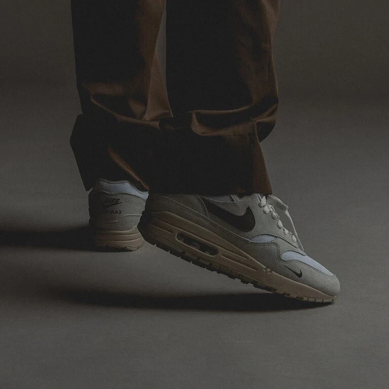 Nike air max 1 size 8 sale
