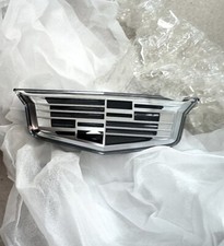 2023 - 26 Cadillac LYRIQ dynamic luminous Front Grille Emblem Badge GM 84886501