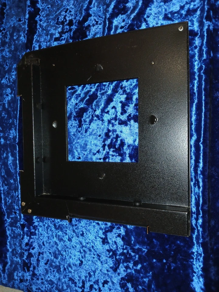 Dispositivo de enmascaramiento 4x5" para ampliadores 4x5 apertura máxima 5"x5" BESELER 45M Omega D2-D6  Foto 3 de 4