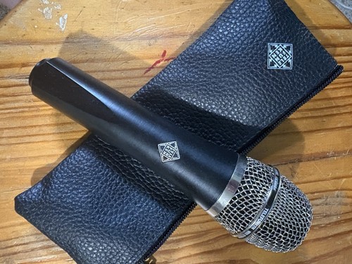 Telefunken M80 Dynamic Cardioid Handheld Vocal Microphone with Chrome Grille