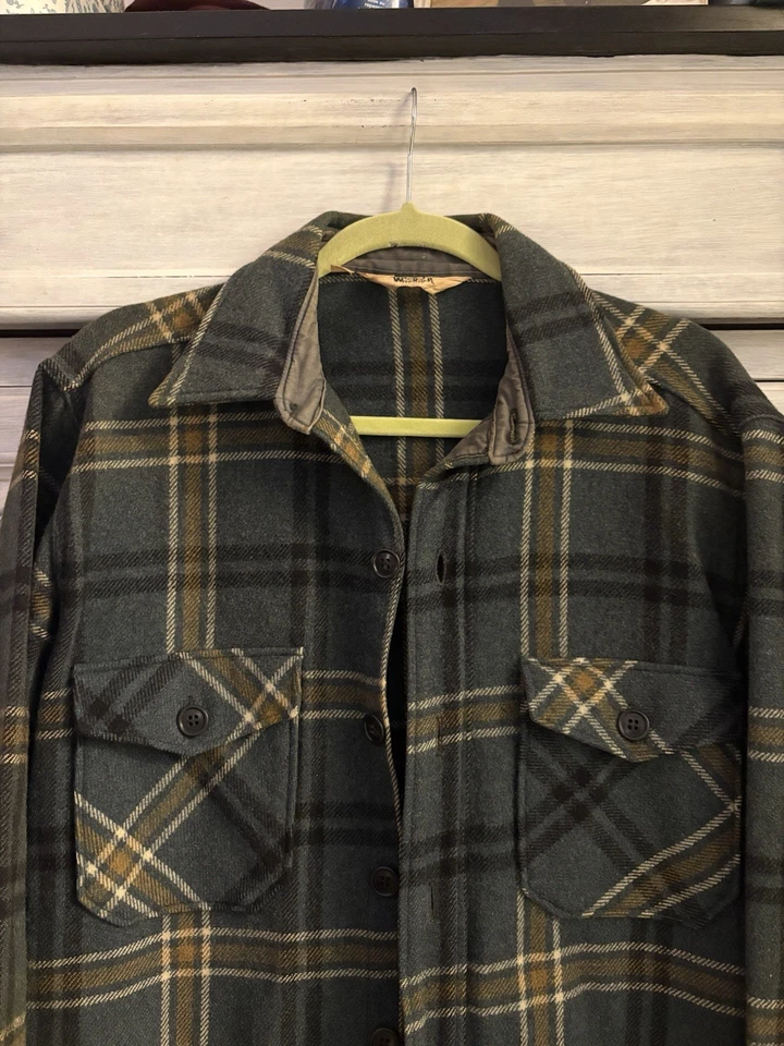 Vintage 60’s Woolrich Wool Green Plaid Shacket Thick Western Cozy Outdoors - Image 4 of 4