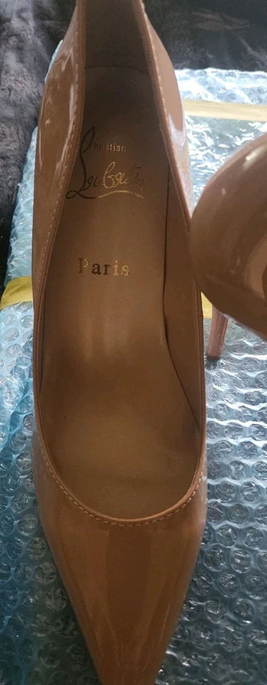 Christian Louboutin So Kate Nude charol talla 41 Foto 3 de 4