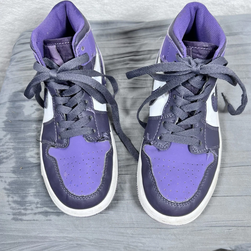 Nike Air Jordan 1 среднего размера «Обсидиановый шлифованный фиолетовый» 2019 для мальчиков 1,5C - Изображение 2 из 4