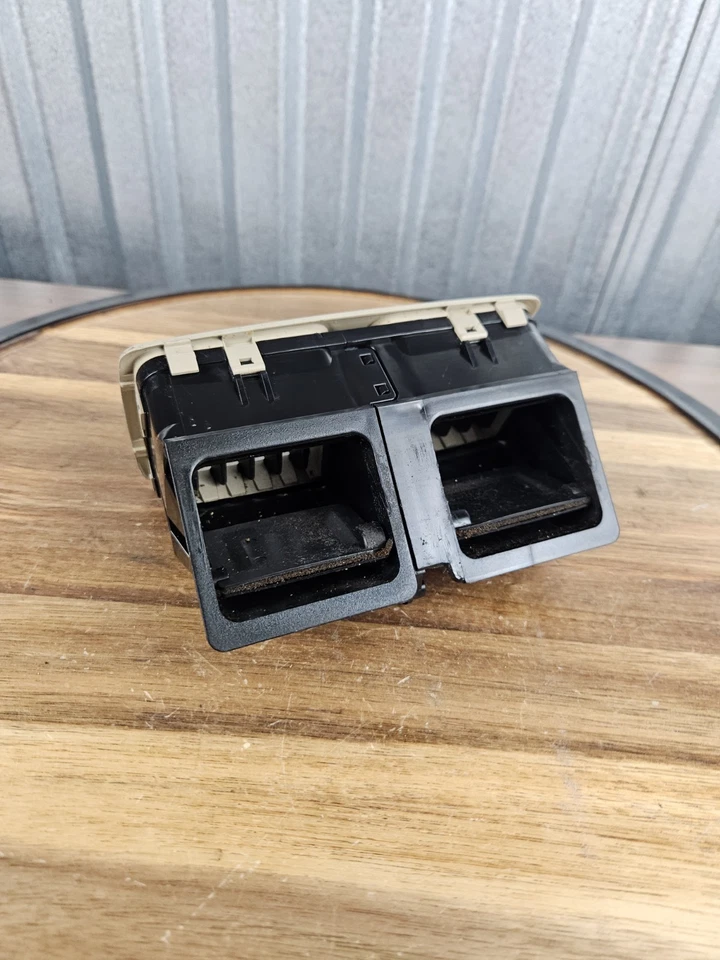 LEXUS GS300 GS430 2001 2002 2003 2004 2005 CONSOLA VENTILACIONES DE AIRE TRASERAS LE02 MARFIL Foto 4 de 4