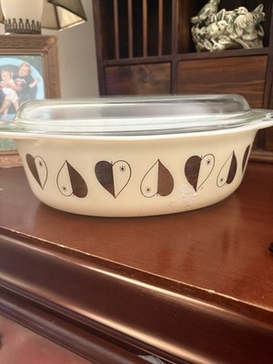 Pyrex Vintage #045 Casserole with Lid 2.5 Qt Golden Hearts Pattern