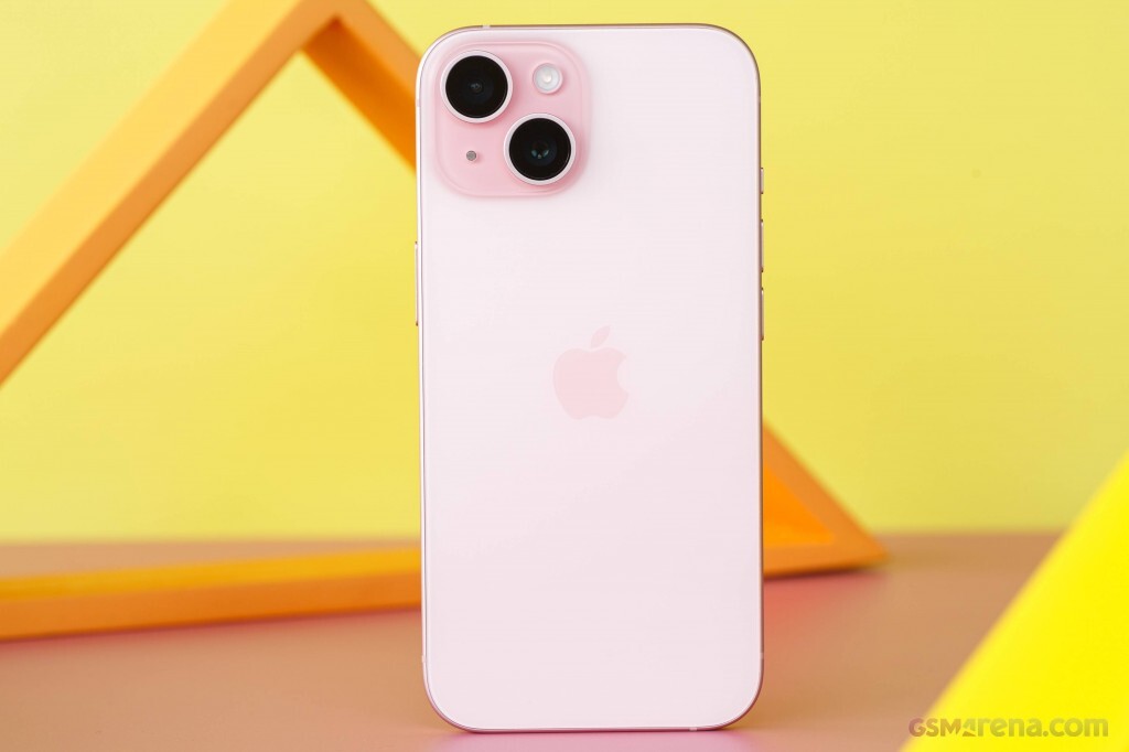 【美品】iPhone 15 イエロー 128GB iPhone 15 128GB イエローを購入 - Apple（日本）
