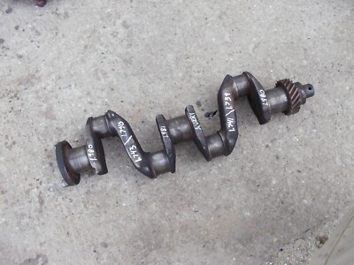 Avery tractor engine motor crankshaft w/ drive gear hercules 28924