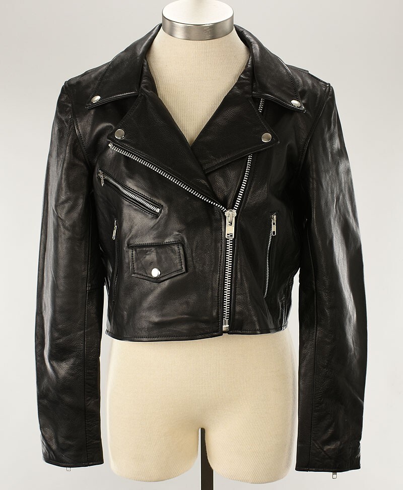 【DISCERNMENT】Carbon High-neck Crop Leather Jacket CURVED LEATHER HEM HIGH NECK JACKET – JW Anderson