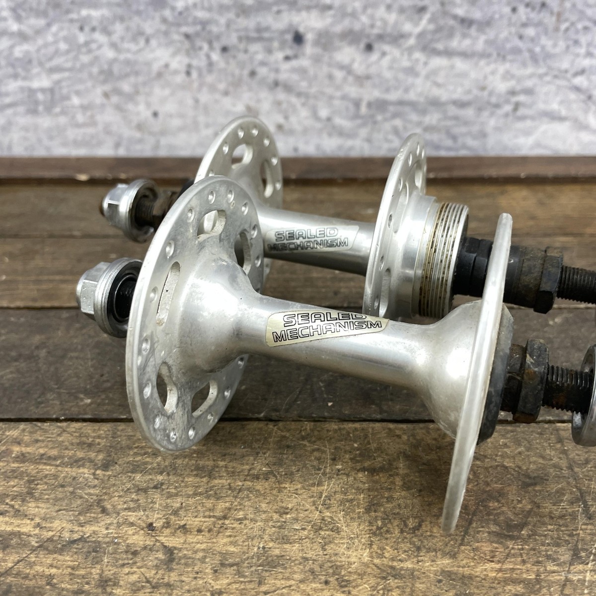 Vintage Shimano Deerhead Hubs HB-MN72 Sealed Pair 36h Japan Bolt