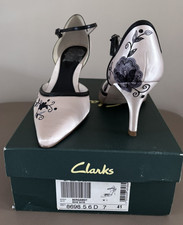 CLARKS .. Beige Satin 'BERGAMOT' Black Embroidered Ankle Strap Shoe Sz 7