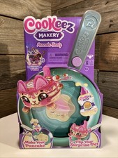 Cookeez Makery Pancake Treatz Brand New Pancake Plush Scented Flip to Reveal