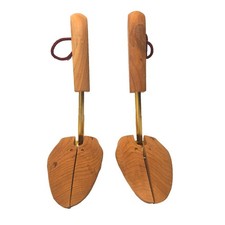 Vintage Rochester Cedar Shoe Trees Size 7 Split Toe Brass USA Made Pair