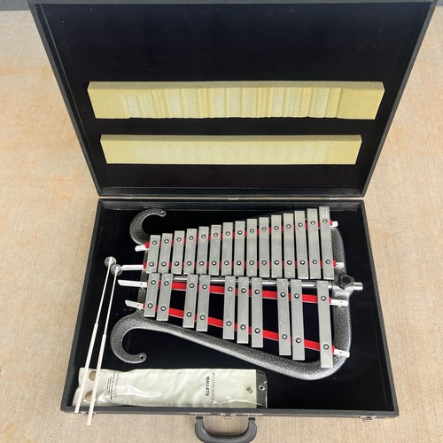 Musser M2041 2-octave Lightweight Bell Lyra Tuning Glockenspiel W Case