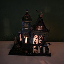 Halloween Haunted House Metal Light Up Decoration - House of Lloyd - WORKING