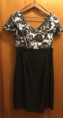 Women s V neck Dress w/belt Size 10 - AB Studios Black/white