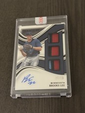 2023 Immaculate Prospect Triple Memorabilia Signatures Black /10 BROOKS LEE Auto