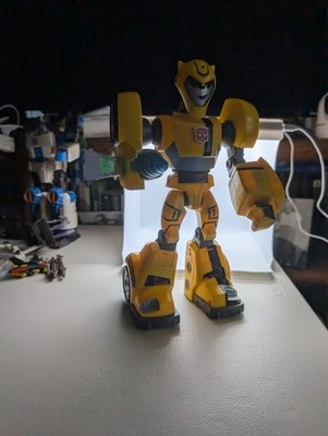 Bumble Bee Cyver Speed Power Bots Animated Transformer Hasbro 2008