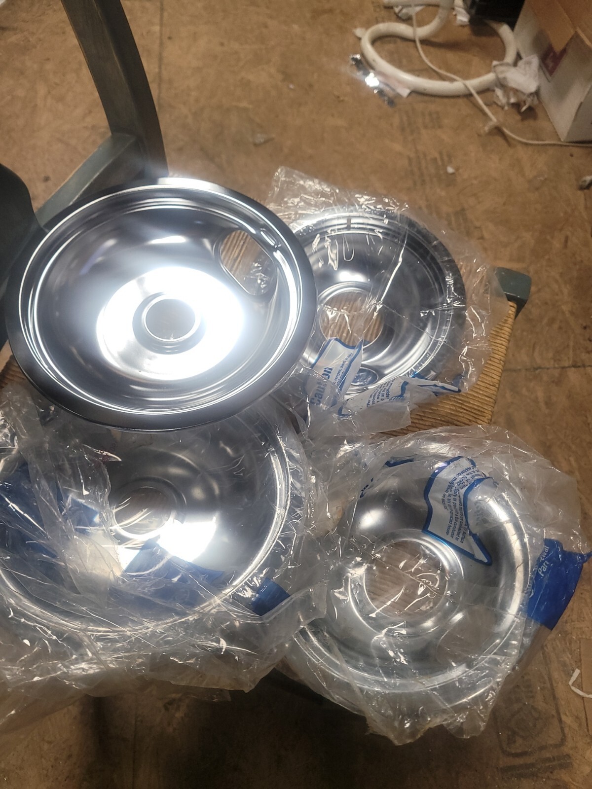 4 GE Hotpoint Chrome Stove Drip Pans Electric Burner Covers Top