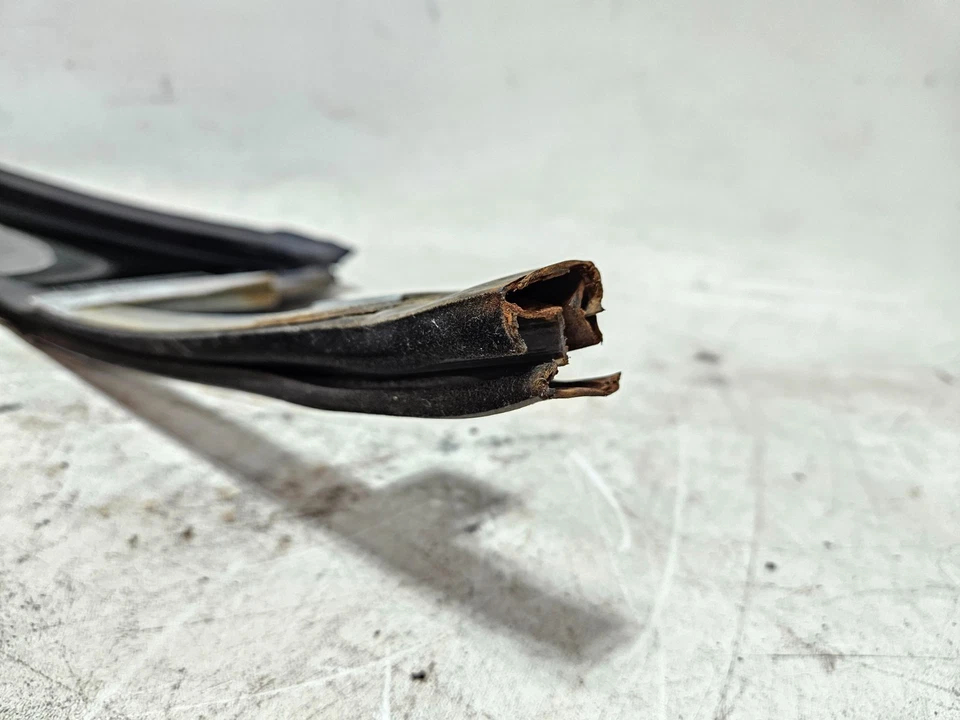 95 ~ 05 GMC Jimmy Bravada Blazer pasajero derecho ventilación trasera ventana puerta de vidrio Foto 2 de 4