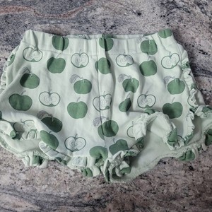 Kate Quinn Apple Shorts Sz 5Y