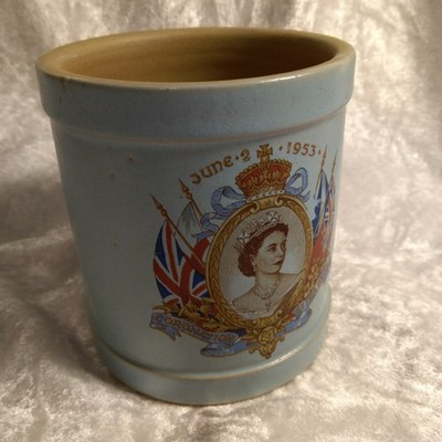 Queen Elizabeth ll 2. Juni 1953 Krönung Gedenk Keramik Topf Vintage 4''